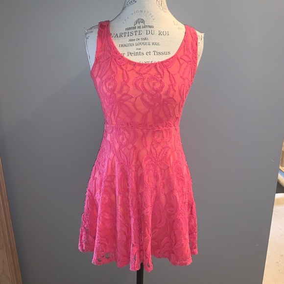 Francesca's Collections Dresses & Skirts - Pink Lace Tank Top Francesca’s Dress Size Small